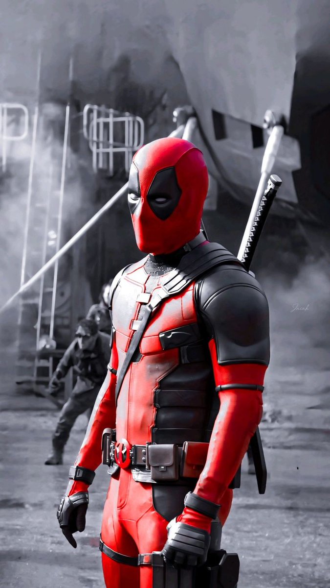 brokenerdguy's tweet photo. @DeadpoolUpdate First image is better than the suit we got. This is a small nitpick but I hate seeing the strap that goes across his chest. I personally want to see more deadpool costumes adapted rather than the same one updated https://t.co/4HKxKWRtRb