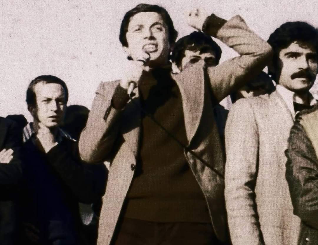 imarc50's tweet image. Işıklar yoldaşın olsun.
#BulentUluer
#DevGenç