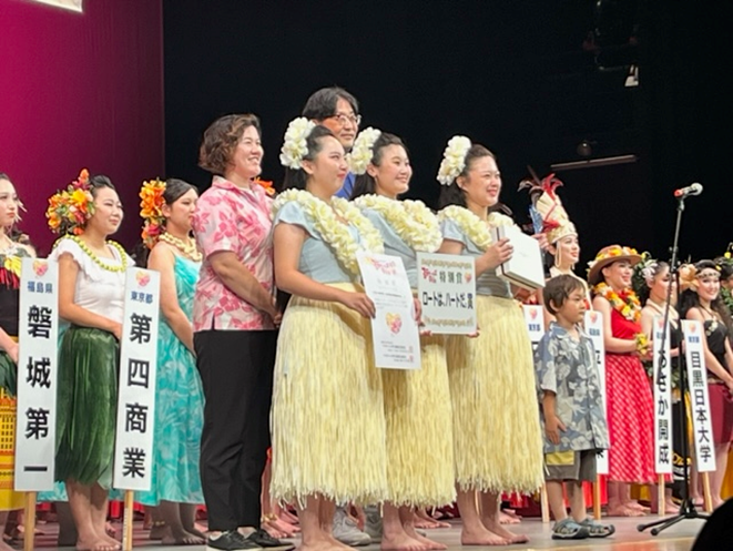 eyecare_cp's tweet photo. 8/18に第12回フラガールズ甲子園💃@福島県いわき市が開催されました。
 テーマの「踊るこころ」とコラボした初代「ロートは、ハートだ。賞」は❤
 植草学園大学付属高等学校が受賞！！！
 これから、一緒に誰かの❤を動かしていきましょう！ https://t.co/VQDtGb7NWP