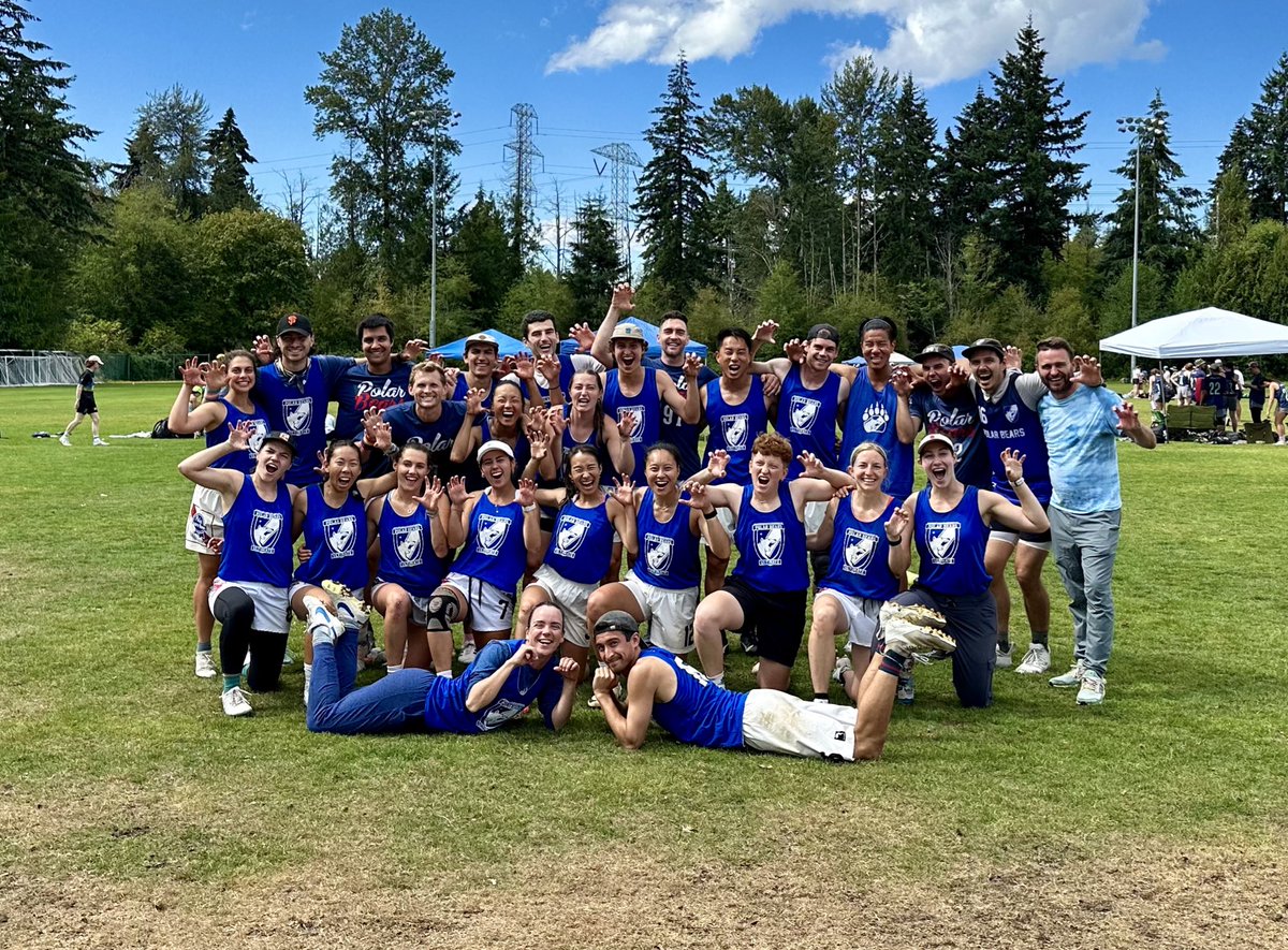 this weekend we:
- took 5th at Fruit Bowl
- remembered to take a team photo (rip PEC)  
- ordered <a href="/JambaJuice/">Jamba</a> no less than 4 times

up next: sectionals!! 🐻‍❄️💙 #4paws1heart