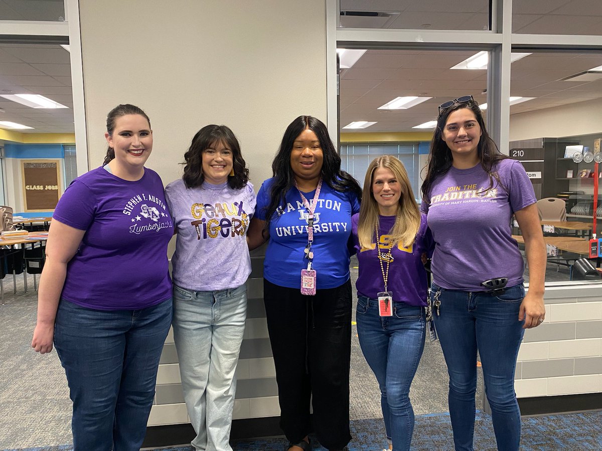 OLE5thGrade's tweet photo. OLE 5th Grade loves college school spirit. Especially when the school colors are purple 💜 @OLE_Leopards #ole #leonardleopards #schoolspirit #5thgradeiscollegebound https://t.co/qstFOMXWgz