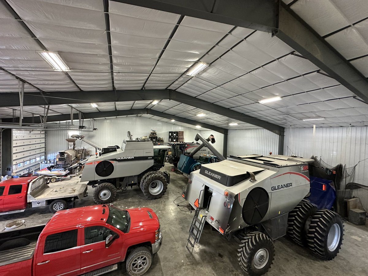 CulwellTreyson's tweet photo. The tin cans are in the shop ready to be serviced for #harvest24 @ChannelSeed  harvest is looking to be bountiful 🌽 https://t.co/9DHxWrLLhz