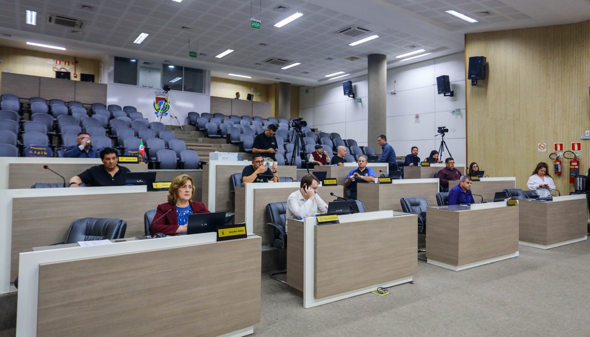 camaranh's tweet photo. A Câmara concluiu a aprovação de projeto assinado por Gustavo Finck (PP) que proíbe na cidade a realização de eventos festivos financiados com recursos públicos durante a vigência de decretos de situação de emergência ou estado de calamidade https://t.co/pXisn0wYTC https://t.co/hw2UzEvE6c