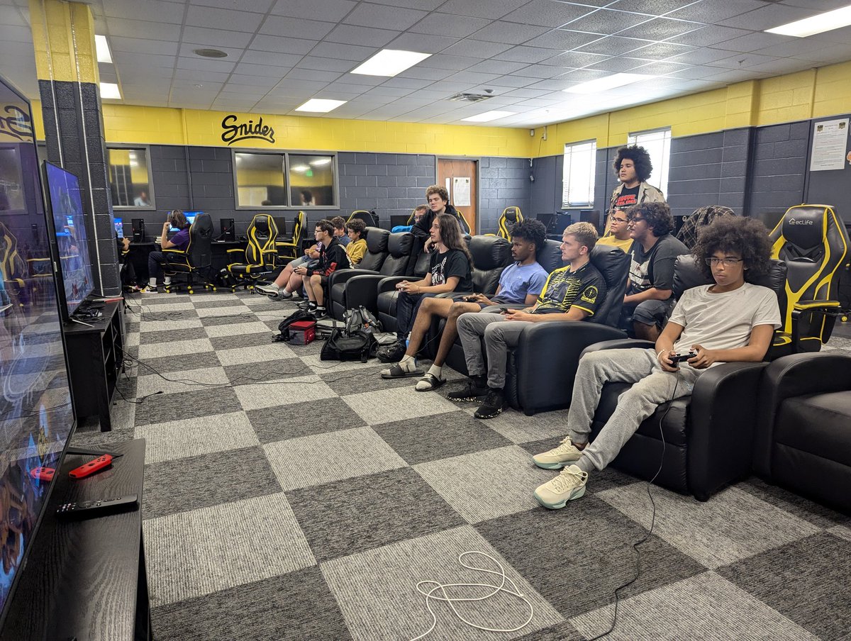 Snider High School Esports tweet media