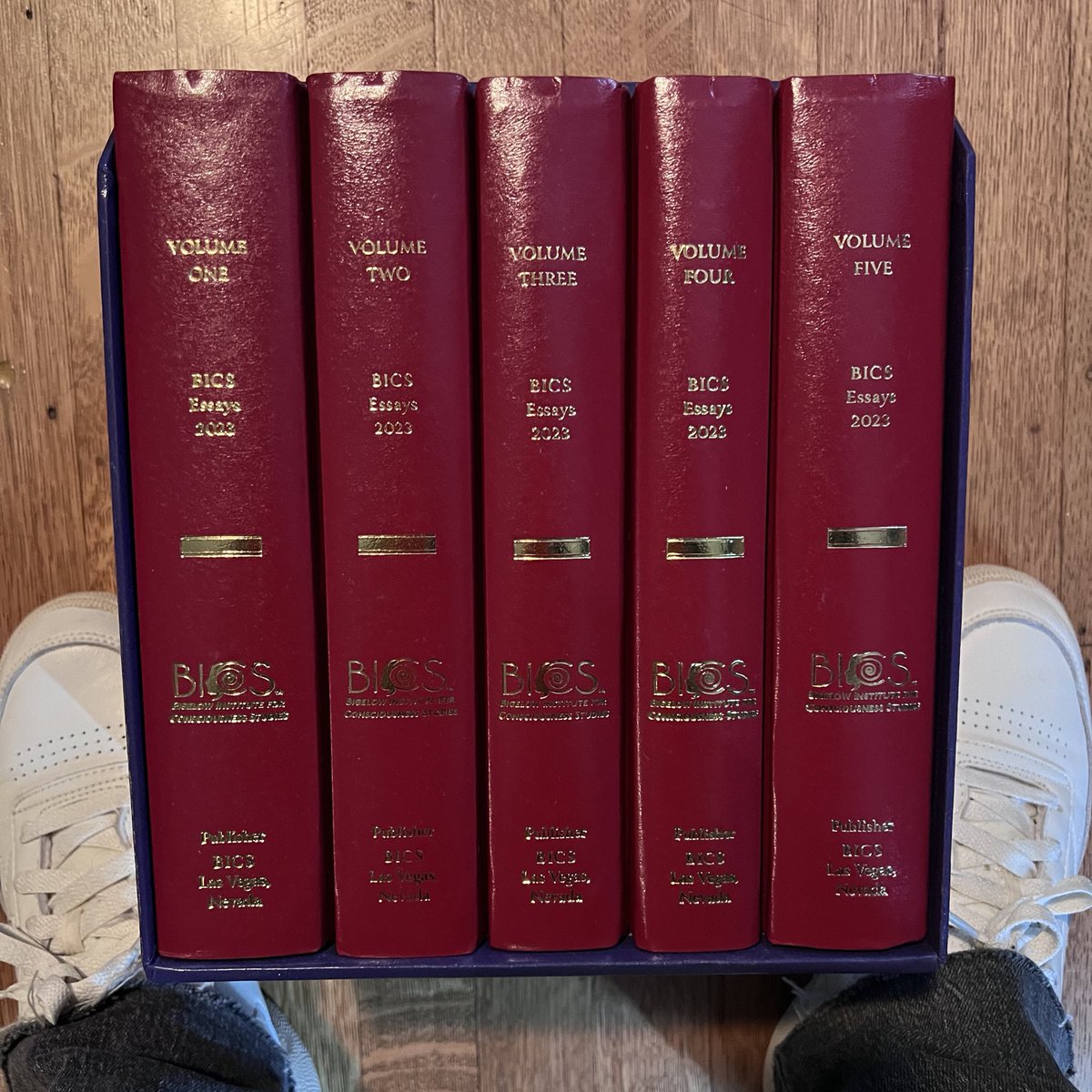 Leah (Prime) ✈️ SF 4/2-?? (@leahprime) on Twitter photo thank you <a href="/BigelowInst/">Bigelow Institute for Consciousness Studies (BICS)</a> ! …some nice light summertime reading thank you <a href="/BigelowInst/">Bigelow Institute for Consciousness Studies (BICS)</a> ! …some nice light summertime reading