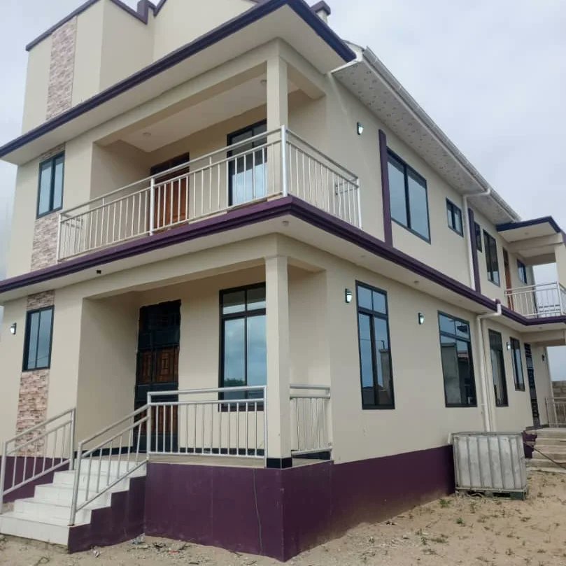 SolomonAyub's tweet photo. PROPERTY FOR SELLING 
450 SQM, one floor

Price 400,000,000/=
Call 0758307131 https://t.co/TDkWDRx3gS