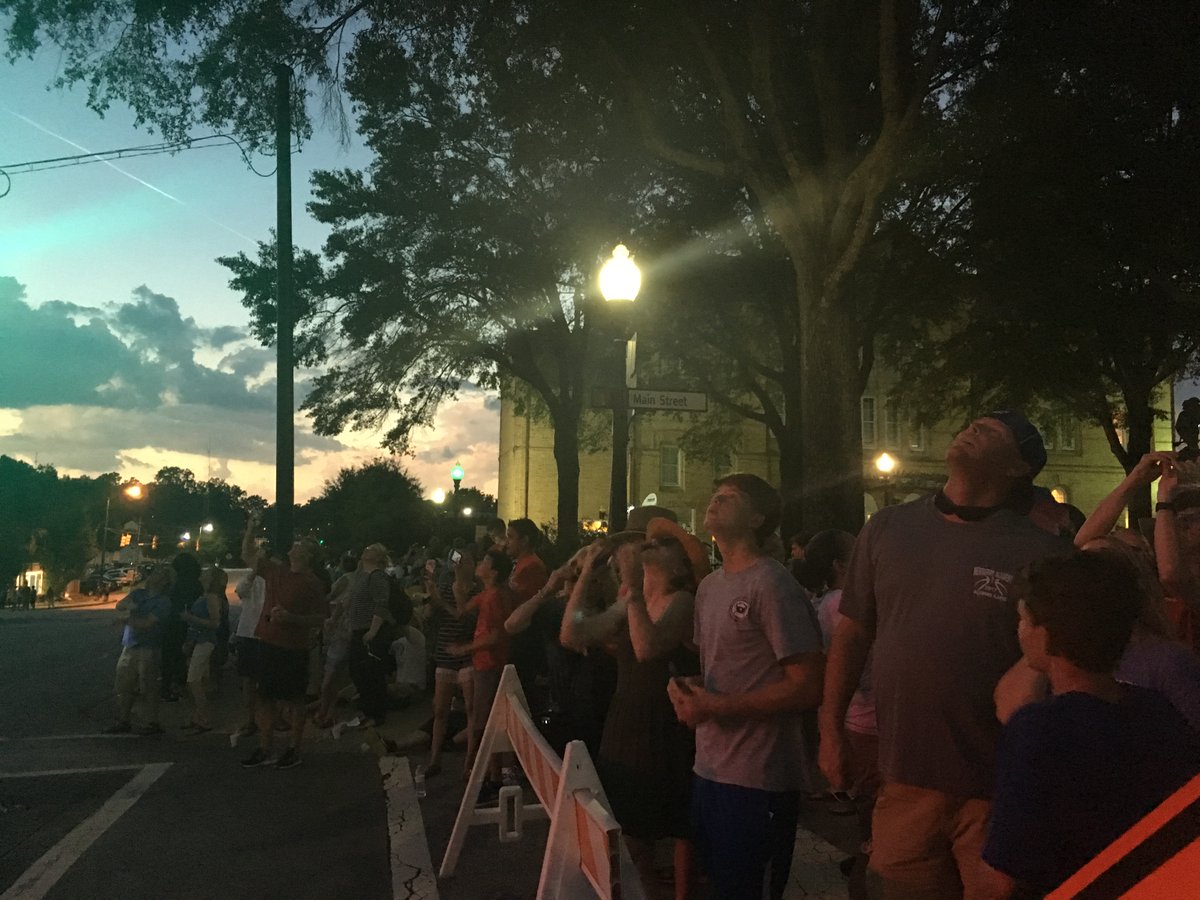 CityofNewberry's tweet image. Seven years ago today, the City of Newberry was lucky enough to be in the path of totality. A historic event for our community! #Eclipsefest