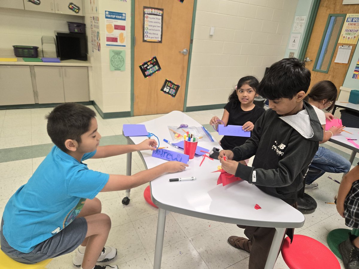 TeachMsRoss's tweet photo. 2nd and 3rd graders are attempting the Name Tag Challenge in STEM for their first lesson. #DevelopingGrit #GrowthMindset @NISDSTEMLabs @NISD  @NISDMcDermott #WeAreMcDermott https://t.co/Z7smtaju8E