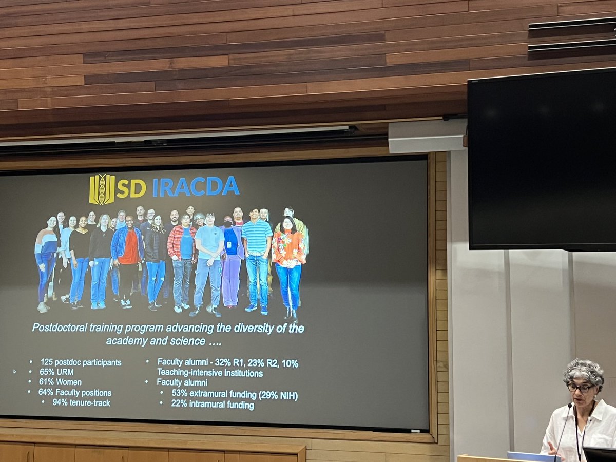SIPBURUCSD's tweet image. Dr. JoAnn Trejo, everyone! 😭🙌🏽⭐️ thank you to everyone who came by to hear from such a wonderful and fantastic individual, mentor, leader, scientist, and academic. We are grateful for people like @joann_trejo whom are paving the road for the community! 🥹 

Gracias, Dr. Trejo!