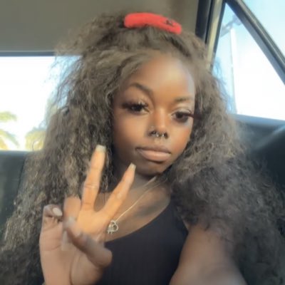 blackanniee_'s tweet photo. #NewProfilePic https://t.co/LIn0Ydizr7