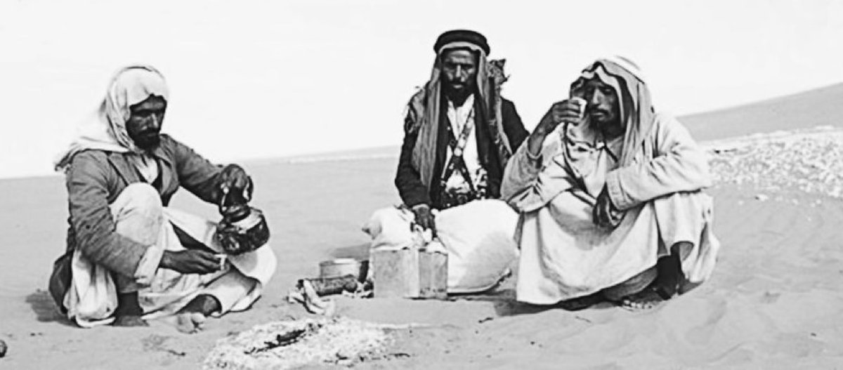 خوينا مادرى عن سدنا الخافي 
لو نبلع الموس جنبه مادرى عنا .