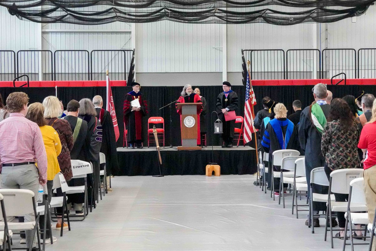theuofolivet's tweet photo. Today, we officially kick off the academic year with our Opening Convocation. Here's to new beginnings, endless opportunities, and a year full of growth! ๐โจ
#BeMoreDoGood #UOlivet https://t.co/9G4wxNPSIW
