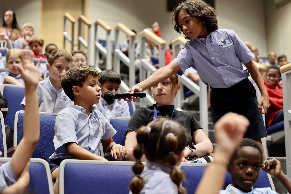 BISHouston's tweet image. What makes our school so special? Welcome to our world #globalfamily #BISHouston #primaryassembly #primaryschool