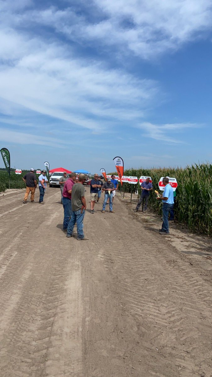 Pioneer Innovation Tour! — Moorefield, NE
#plantpioneer
#yieldprotectionflexibility 
<a href="/PatrickHorwart/">Patrick Horwart</a> <a href="/wardynmi/">Mike Wardyn</a> <a href="/shoff95/">Stephen Hoff</a> <a href="/LornDizmang/">Lorn Dizmang</a>