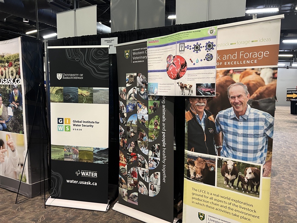 usask_water's tweet photo. The Global Institute for Water Security (GIWS) was proud to attend the 2024 Canadian Beef Industry Conference alongside #Usask @LFCE_usask and @WCVMToday. GIWS is helping protect freshwater resources needed to support agriculture in Canada and beyond. #USaskWater https://t.co/bM4HwtFGpd