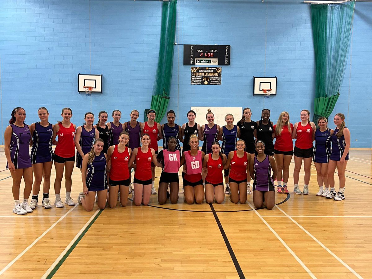 MavericksNpl's tweet photo. Thank you @hatfieldnetball Herts League for the match play tonight against our U15s 

#SchoolGamesPreparation 🩷🩵 https://t.co/yGCBvvSB1Y