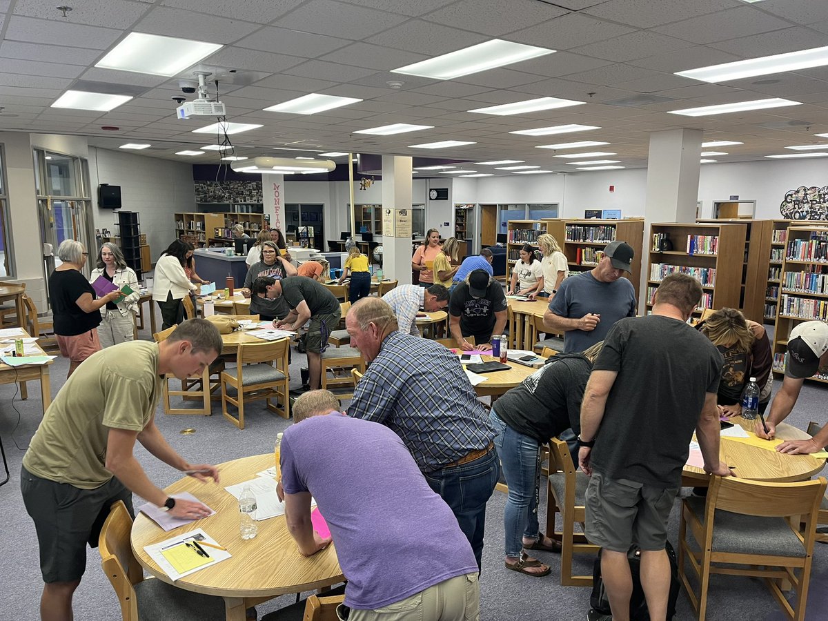 MVHS_Buffs's tweet photo. This was the end of our staff meeting today. I stole the idea of sharing inspiring quotes with seven of your peer teachers from a @WyASSP Wyo principal who did it with a team of admin at a recent Principal Leadership Academy. Super positive! #FaceTheChallenge #MVHSBuffs https://t.co/fpLpffci93