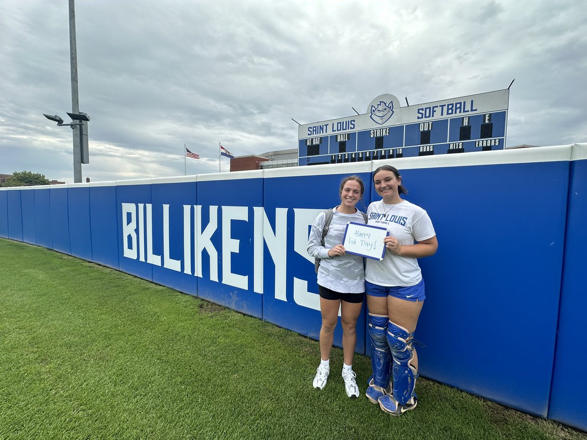 SLUSoftball's tweet photo. Happy First Day of Class Billikens!! 📚✏️

#WelcomeBackBills

Part 2️⃣ https://t.co/qHkhiu5RCR