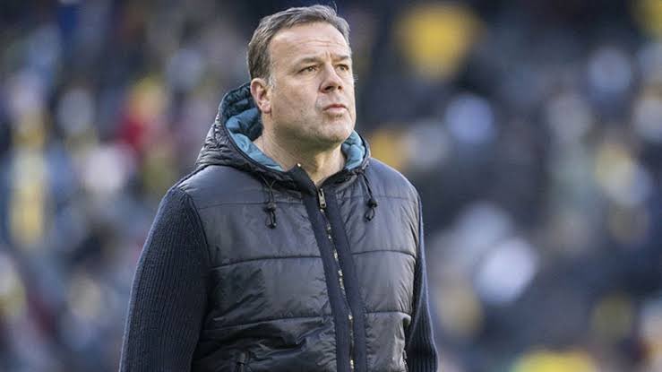 FF TV (@fftvofficial) on Twitter photo Young Boys Teknik Direktörü Patrick Rahmen:
“Türkiye ligini takip ederim ve Galatasaray, sürekli yere kendilerini atan oyuncularla dolu bir takım. Onları kendi silahlarıyla vurduk. Galatasaray zor bir gece geçirdi, çünkü Avrupada kendi hakemleri yok.” Young Boys Teknik Direktörü Patrick Rahmen:
“Türkiye ligini takip ederim ve Galatasaray, sürekli yere kendilerini atan oyuncularla dolu bir takım. Onları kendi silahlarıyla vurduk. Galatasaray zor bir gece geçirdi, çünkü Avrupada kendi hakemleri yok.”