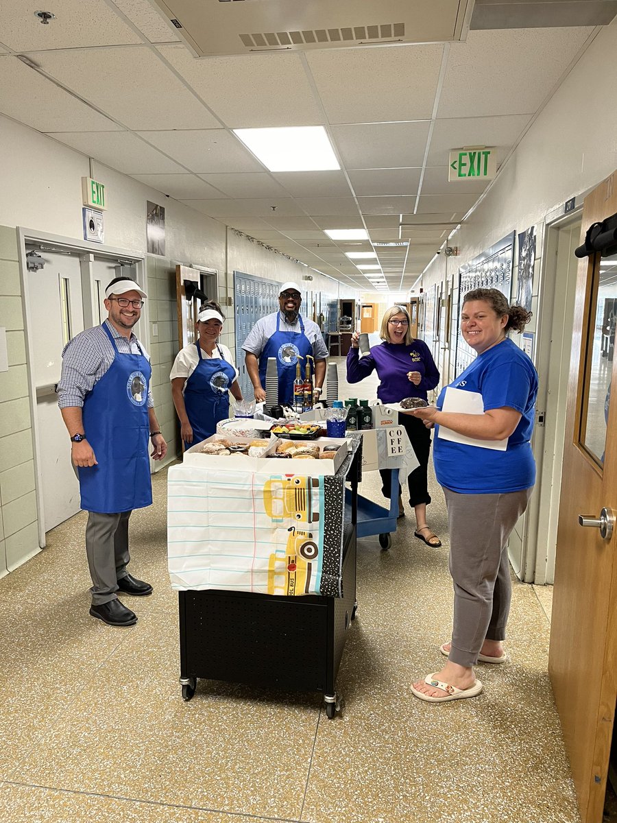 MissLuechtefeld's tweet photo. Fueling up our @SparrowsPointMS teachers with a coffee cart, donuts, and fruit as they prep their classrooms to welcome in our Pointers! #PointerPRIDE https://t.co/iu46E3JIOa