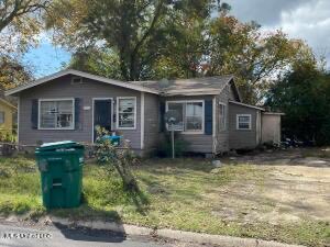 Attention Mississippi investors! Exciting fix-and-flip opportunity available. Contact me for more details! flexmls.com/share/Auuih/15…