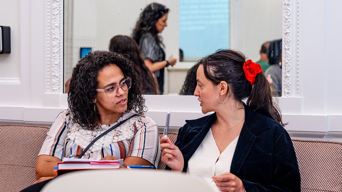 pvdschools's tweet photo. Hope High School kicked off its first day of redesign professional development at @BrownUniversity with sessions organized by the Habla Teacher Institute! Hope teachers spent the day exploring the integration between the arts and literacy. @324Hope https://t.co/0jvRhbrEj8