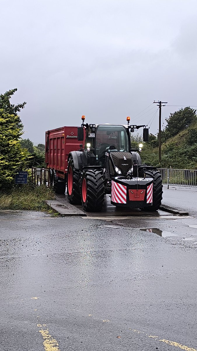 Today was only fit for drawn drainage chips, 🌧️ weather to get into do the shores is a long way off 😔. 🤞 When schools open the weather picks up.. #summersover #Weather #rain #farminginthewest #BackToSchool