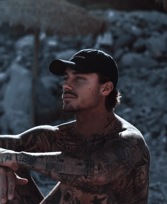 ‍ ‍ ‍ ‍𝐧𝐢𝐜𝐤 . tweet media