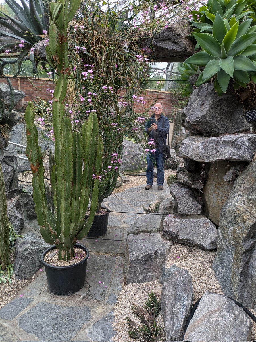 Graham Brown tweet media