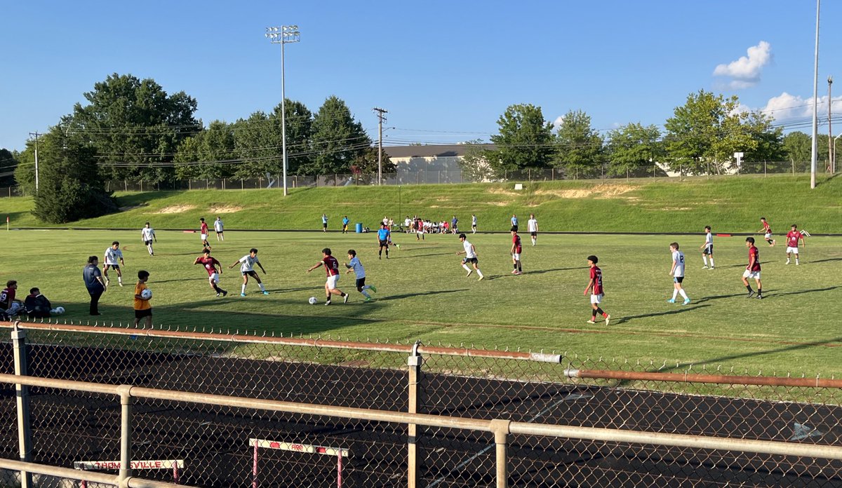scorebigTHS's tweet photo. Bulldog nation has had an action packed week from team bonding time with friendly competition to a well played soccer game by our extraordinary students to an inspiring word from an alumnus class of ‘94, bring it on 24-25 we are ready!!! #scoreBIG #progressTCS

@TCSchoolsNC https://t.co/owjbwRNgWM