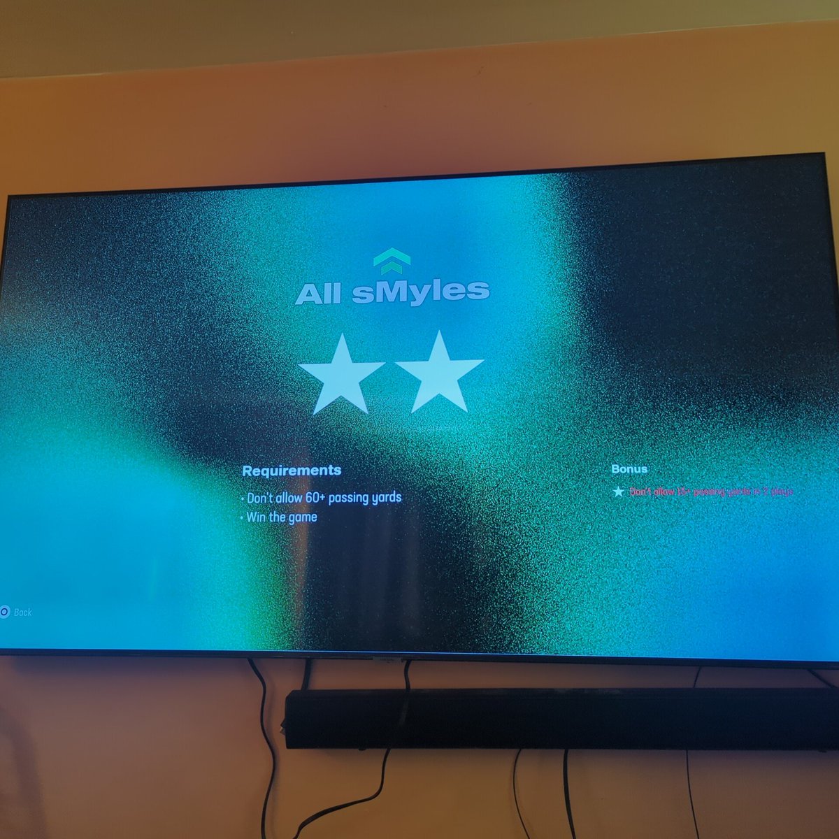 Senpai_JRGaming's tweet photo. @Zirksee the all sMyles challenge for team builders is bugged even if you stop Rodgers from throwing for 15 yards still doesn't give you the star https://t.co/6APz7HMMRh