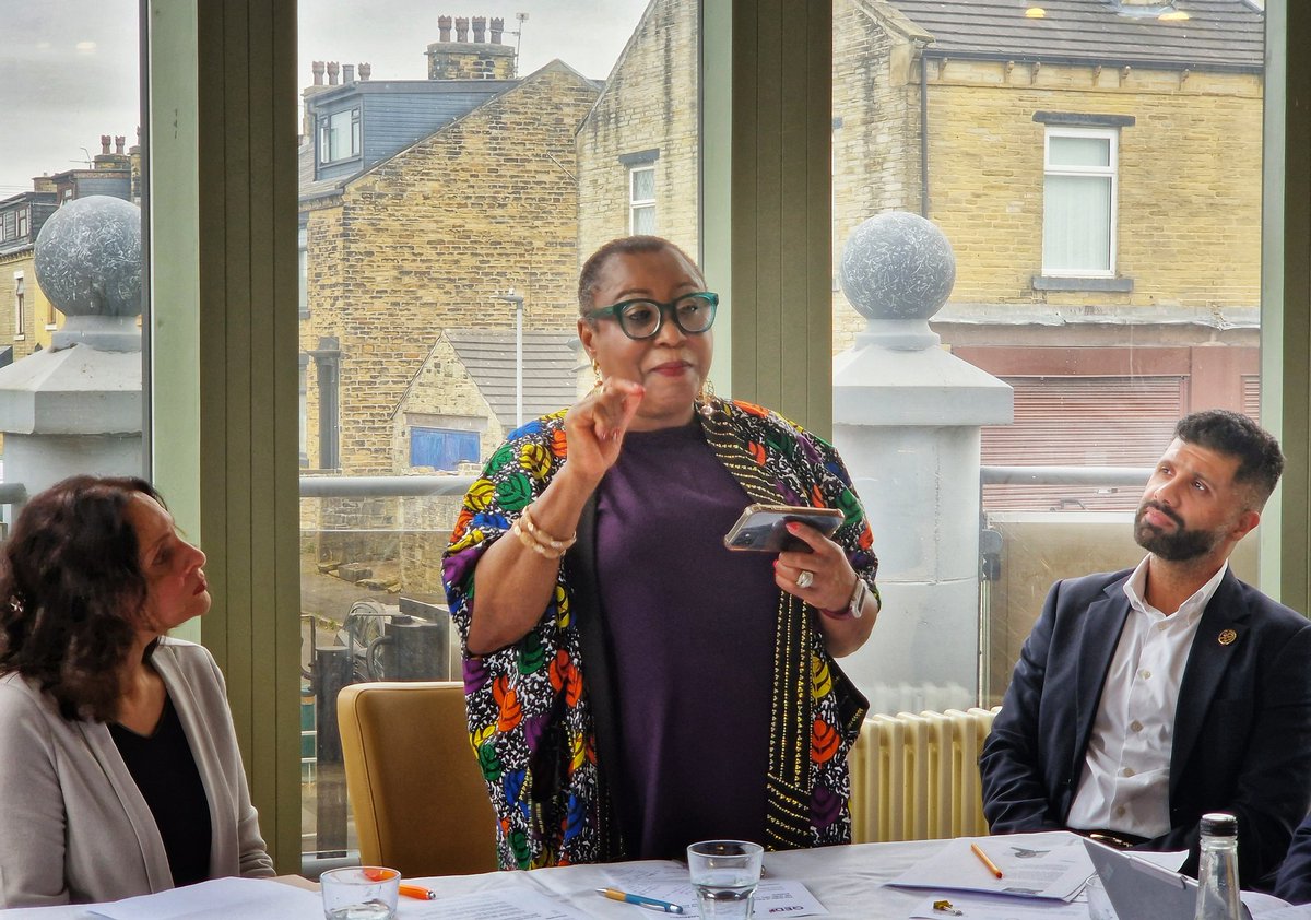 CSCGlobalAlumni's tweet image. &quot;Where is the transformational diversity?&quot; 🤔

It&apos;s not about counting heads, it&apos;s making heads count! 💡

Thank you #CSCUK for organising today&apos;s discussion on &apos;Leadership in a Diverse Britain&apos; 

 And to @audacia_tech for your generous sponsorship

#CSCGlobalAlumni #CSCAlumni