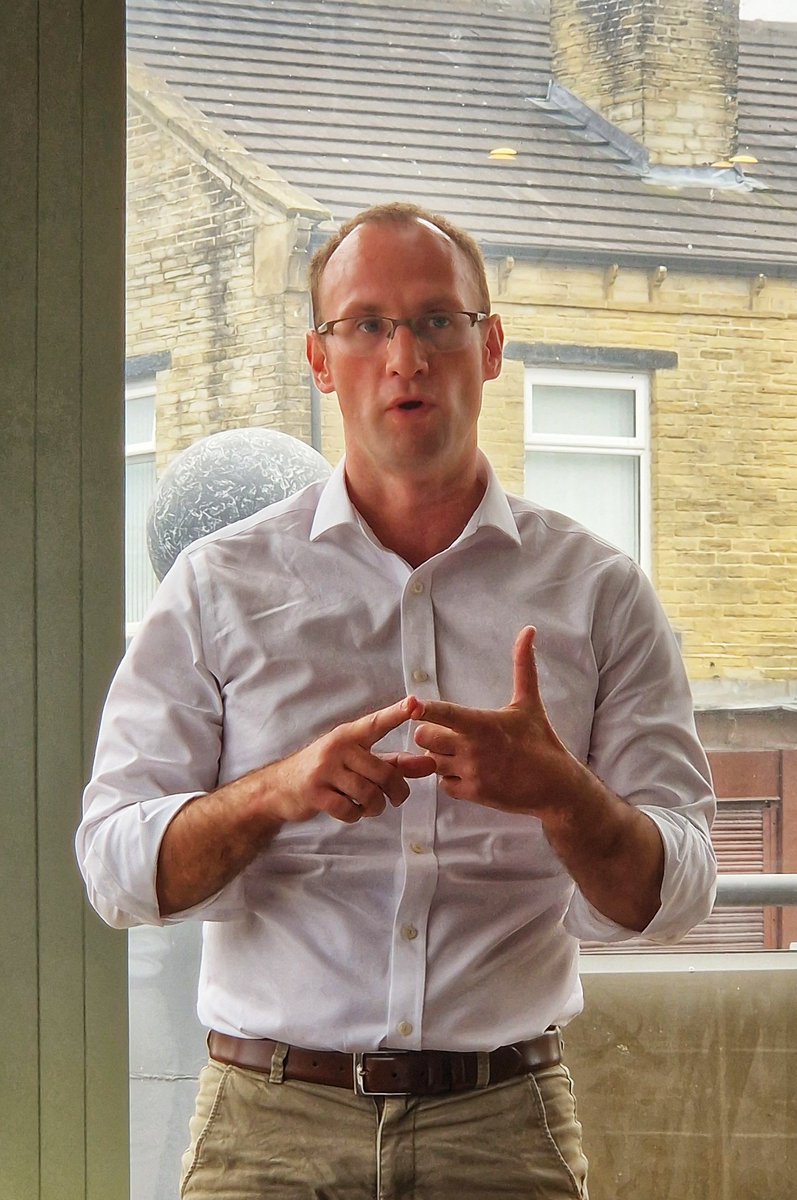 CSCGlobalAlumni's tweet image. &quot;Where is the transformational diversity?&quot; 🤔

It&apos;s not about counting heads, it&apos;s making heads count! 💡

Thank you #CSCUK for organising today&apos;s discussion on &apos;Leadership in a Diverse Britain&apos; 

 And to @audacia_tech for your generous sponsorship

#CSCGlobalAlumni #CSCAlumni