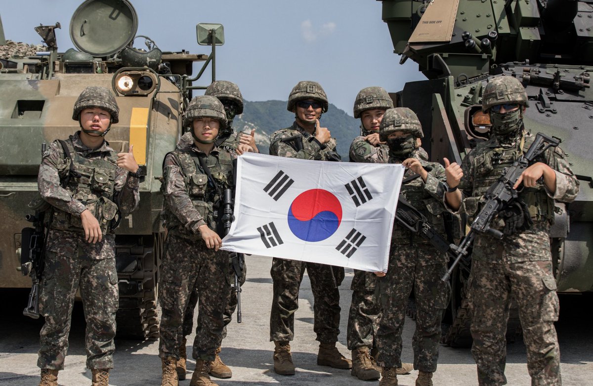 USForcesKorea's tweet photo. #κ°μ΄νλ ¨ν©μλ€ | #WeTrainTogether
#ROKArmy & @USARPAC soldiers conducted a combined live-fire training, recently, as part of #PacificFortitude, strengthening the π°π· #ROKUSAlliance πΊπΈ & building #CombatReadiness.
π· Sgt. Eric Kestner
@ROK_MND | @DeptofDefense | @INDOPACOM https://t.co/hjhufAKrjT