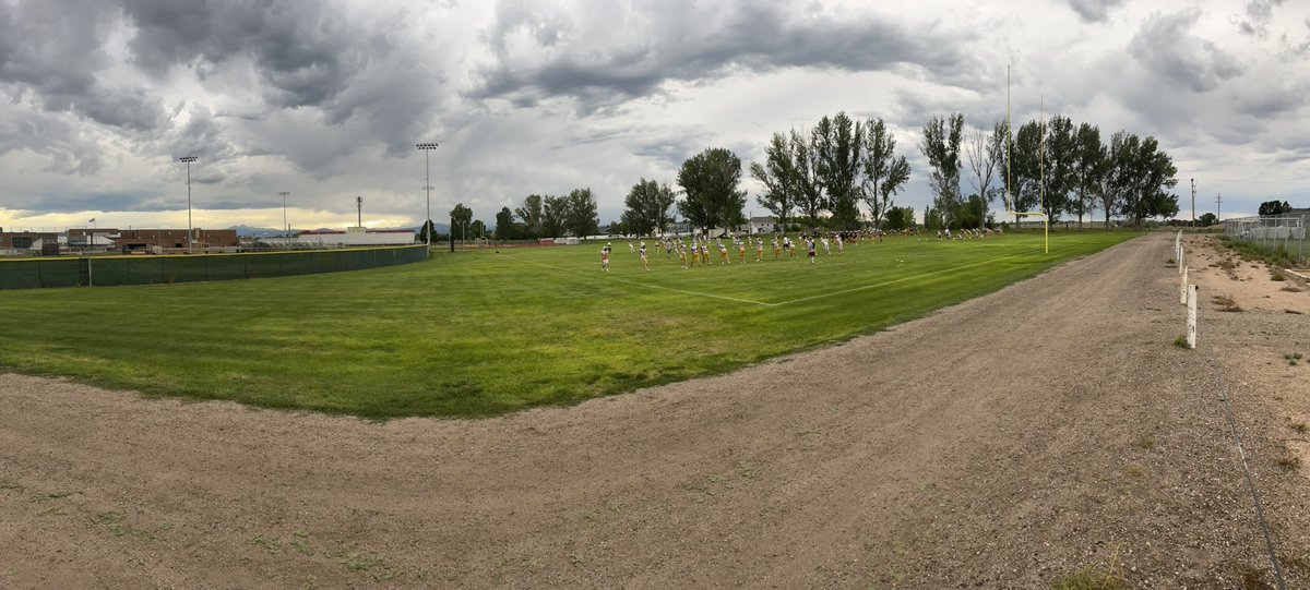 JohnStephens_71's tweet photo. Itβs almost gametime @WindsorFB! Scrimmage Friday under the lights against Fort Collins. #N3O2
@SixZeroAcademy @PlaymakerCorner @PrepZoneCO @ColoradoanSpts https://t.co/9dHzIoe5AB