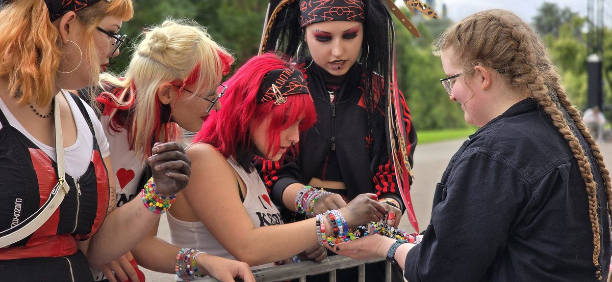 archived pilots tweet media