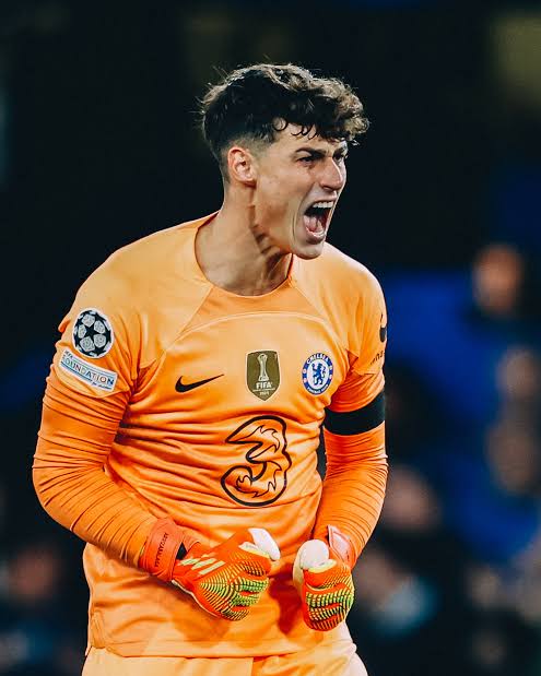 "KEPA ARRİZABALAGA"
Bu adam boşta yönetim uyuma hemen 
Alın. Geçen sene real madridde oynuyordu Chelseade önceki sene 
Çok iyiydi yaşıda çok iyi 29 bir 6 7 sene oynar.muslera bile rehavete girmiş 
Rekabet etmesi  için iyi bir kaleci şart.
#GalatasaraySK  #SampiyonGalatasaray
