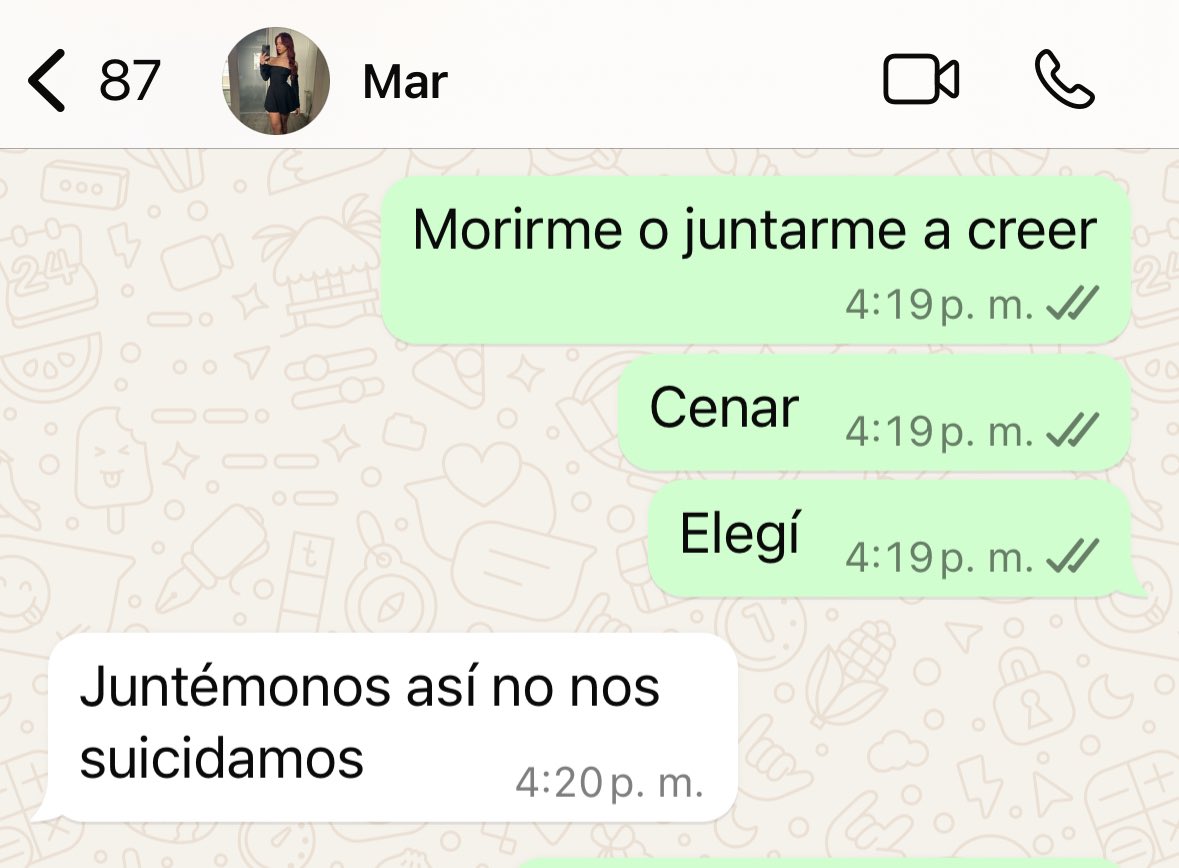 maiaraponce's tweet photo. La salvación de las girls: juntarse a cenar🙏🏼 https://t.co/qlpAeg2lUn