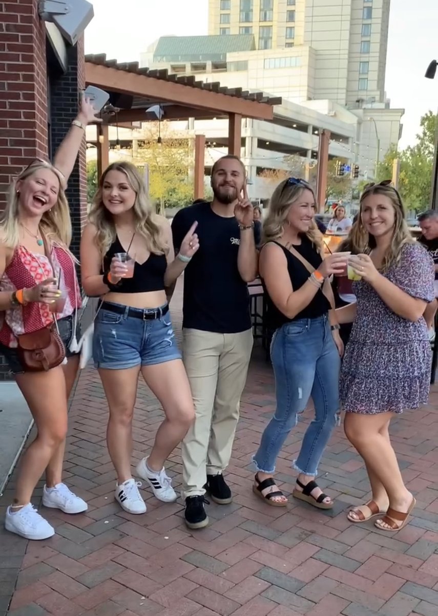 pbrnorfolk's tweet photo. TOMORROW🍻 FREE COVER + $3 Drink Specials ALL NIGHT LONG! Why? Bc WE LOVE IT!... Also it's Throwdown Thursday!!

Doors open at 8pm https://t.co/CPaxP8vUDy