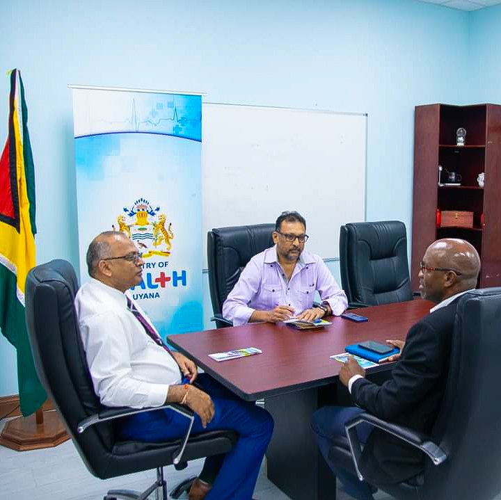 jastockex's tweet image. Today’s meeting was geared at discussing potential collaboration between the Jamaica Social Stock Exchange and the Ministry of Health. 

#mohguyana #healthforall #JSSE #JamaicaStockExchange