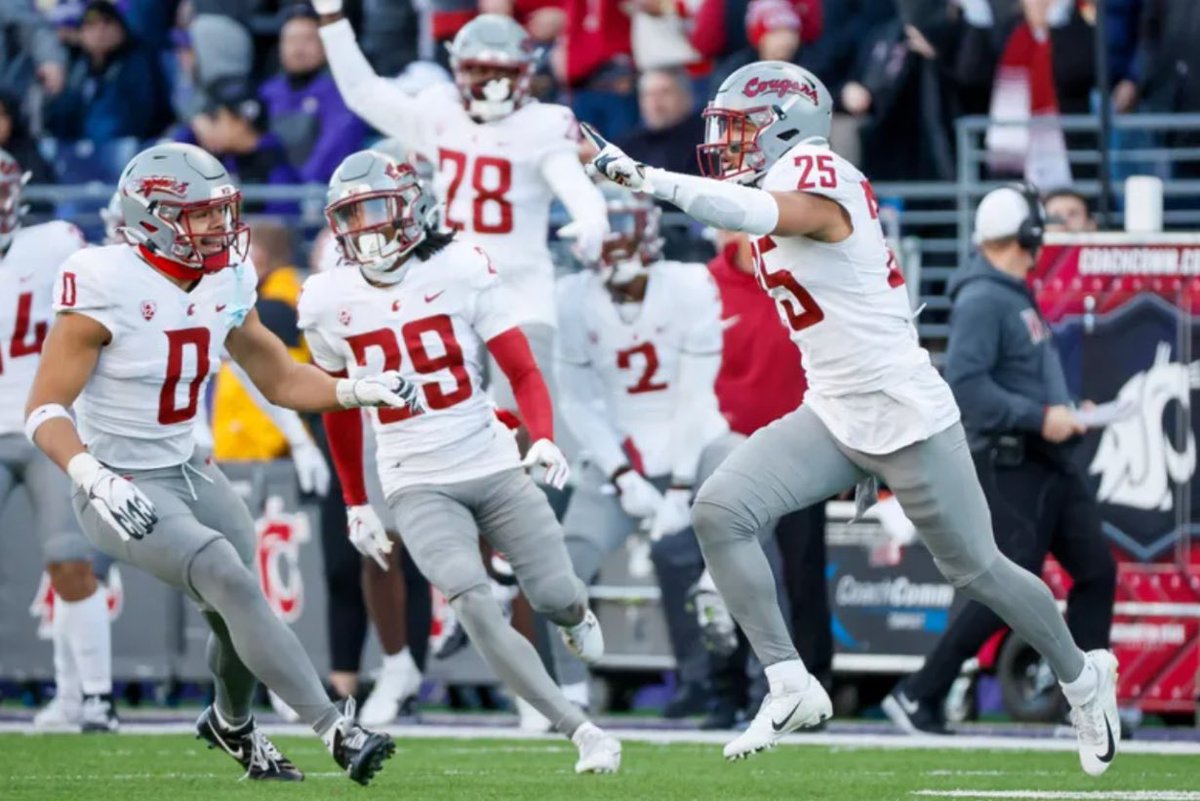 After an amazing conversation with @RSchlaeg_WSUFB I am blessed and excited to receive my 4th Division 1 offer from <a href="/WSUCougarFB/">Washington State Football</a> 🔴⚪️! <a href="/SchmeddingJeff/">Jeff Schmedding</a> 
#GoCougs 
#AGTG 

<a href="/D_DUBB9/">Darrell Wilson Jr</a> <a href="/JUCOFFrenzy/">JUCO Football Frenzy</a> <a href="/JuCoFootballACE/">JuCo Football Forer</a> <a href="/RhareBreed7on7/">RhareBreed</a>