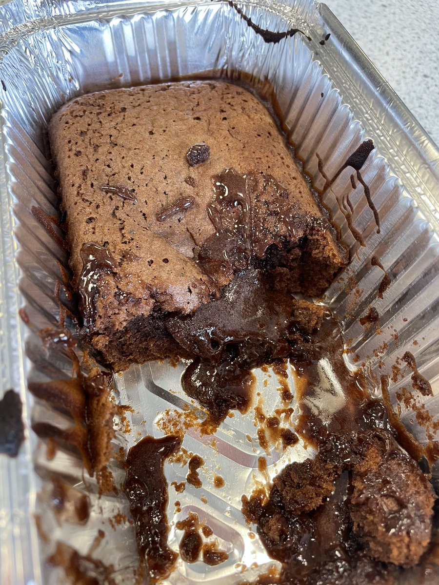 Incredible work from the N5 Cake Craft class, who made Chocolate Lava Cakes this week 🤤🍫 A very successful, and deliciously moist, lesson on the melting method! 🙌