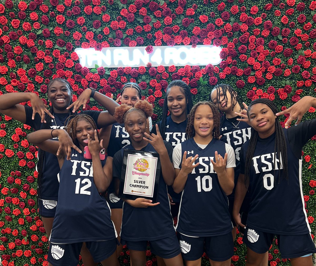 TSHLadyLions's tweet photo. Looking back at July. 🏀
2027 TSH JONES https://t.co/x1PsD5cVNm