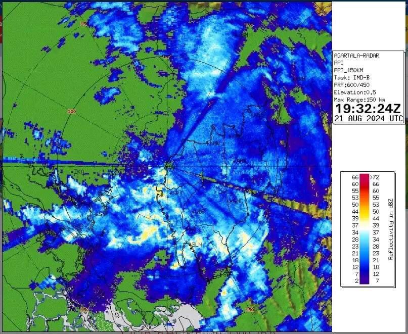 RafiaJuthi's tweet photo. #Bangladesh #Tripura #HeavyRainfall #lighting #floodwarning #flood #flashflood #monsoon #monsoonrain https://t.co/D9Fx1aUoAA