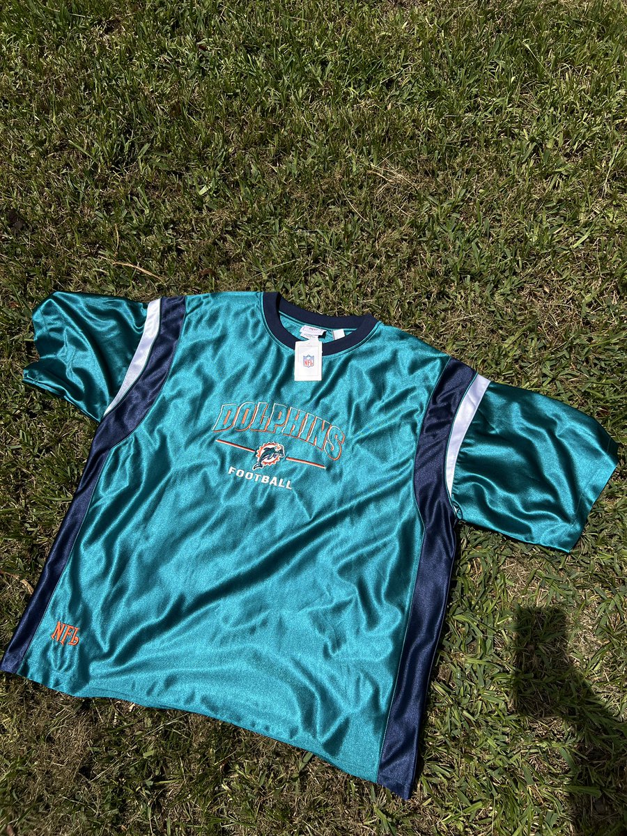 solemarieee's tweet photo. this vintage dolphins jersey NWT is by far one of my favorite thrift finds 🐬 https://t.co/mxqTVshziC