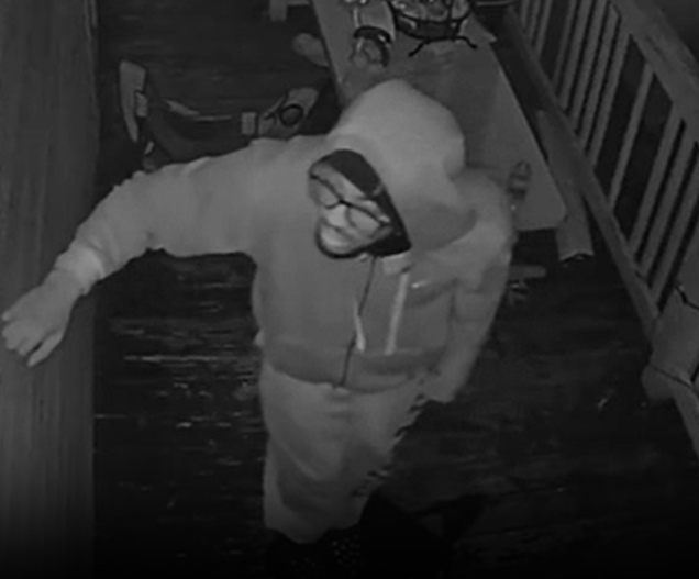 bostonpolice's tweet photo. Community Alert: Roxbury Detectives Looking to Identify Suspect Looking in Windows on Devon Street https://t.co/yCwqEzusRw https://t.co/PeJDWRkpqj