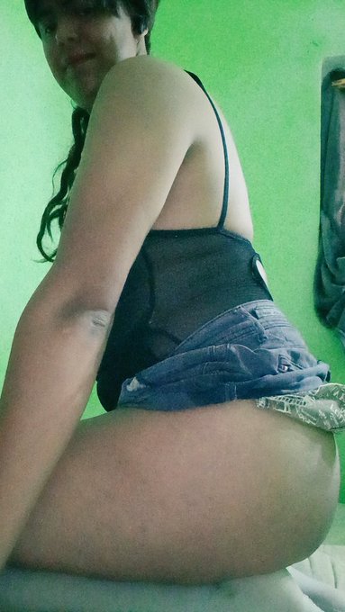 Te gustar&iacute;a cogerme hasi en falda 😚👌😘🙌💃🤭 https://t.co/6Xn75I3niU