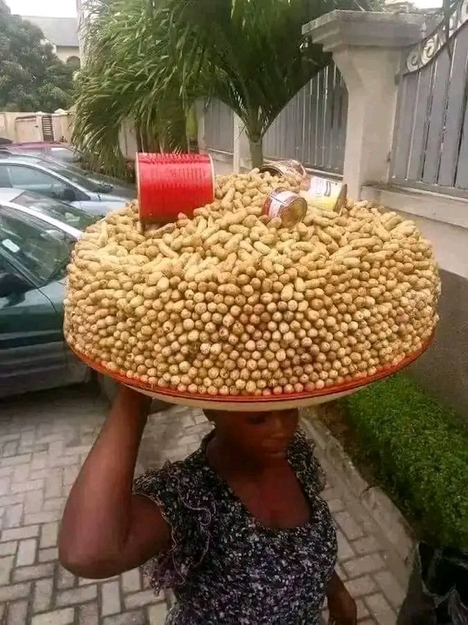 dat042boss's tweet photo. This woman can fix the problem of Nigeria  better than Tinubu 😂😂 https://t.co/oKvRFN5rZC