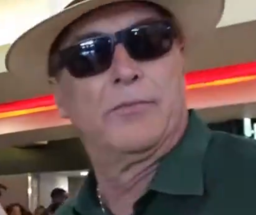 DANNYonPC's tweet photo. @RightWingCope What is that with those weirdos and going ''undercover'' at the DNC? https://t.co/z6uv9JLi4e