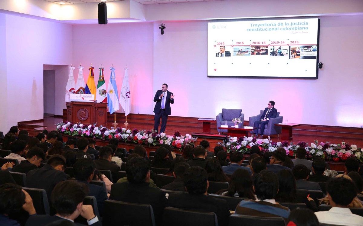 PJEdomex's tweet photo. #Comunicado📄
Historia y justicia, motiva reflexión en congreso internacional del PJEdomex

🔲 Sodi Cuellar enfatizó la importancia de estos ejercicios para comprender el devenir de México.

La historia, con su naturaleza cíclica, no solo es una herramienta invaluable para comprender el pasado, sino también para anticipar el futuro. En el ámbito jurídico, esta capacidad es esencial, ya que permite a los expertos prever el devenir de las instituciones en nuestro país, expresó el titular del Poder Judicial del Estado de México, Ricardo Sodi Cuellar.

Conoce más información ⬇️ ⬇️
https://t.co/CzFg2cJy5W